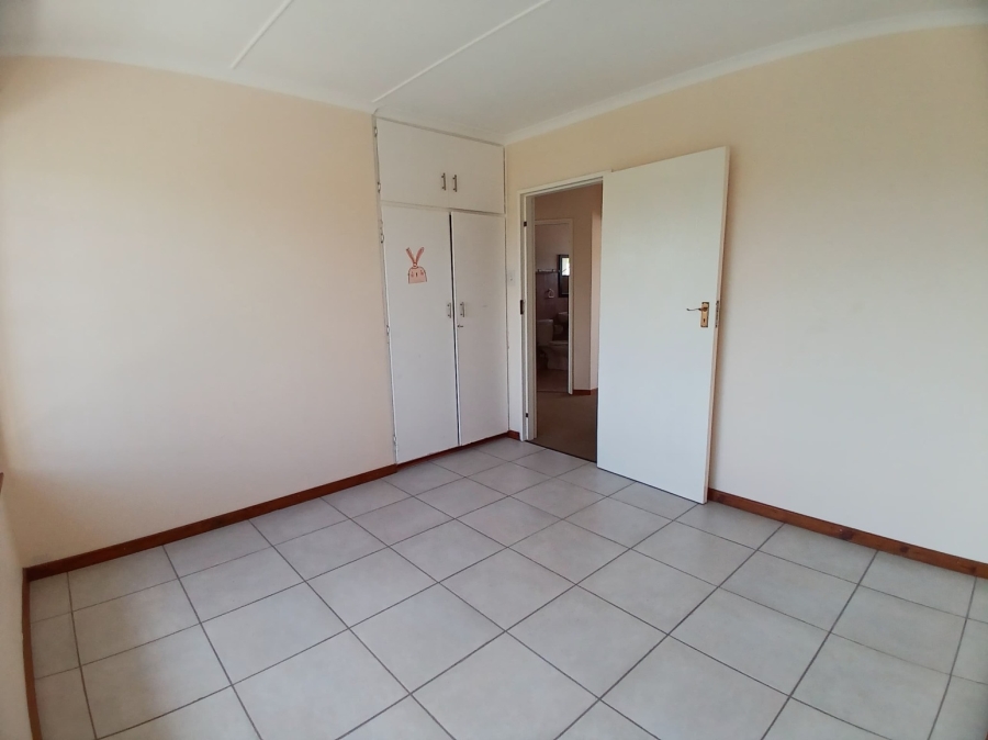 To Let 3 Bedroom Property for Rent in Blue Bend Eastern Cape